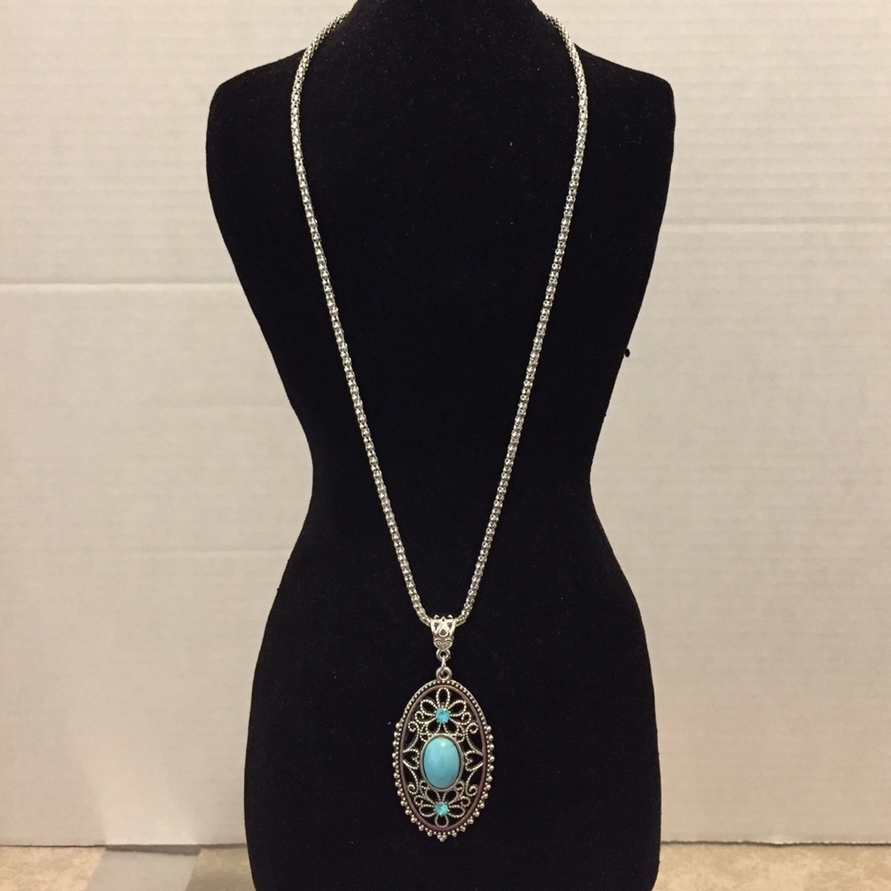 NWOT Turquoise Filigree Oval Pendant